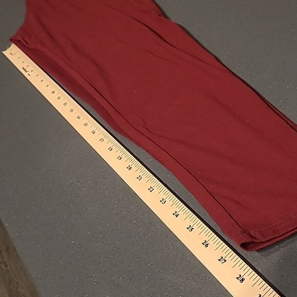 SATINA  plus sized maroon jegging pants - Picture 5 of 8
